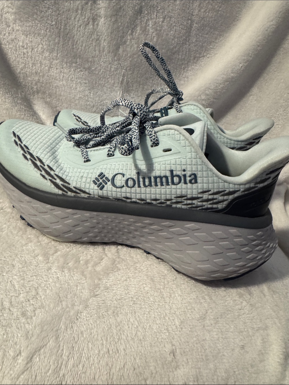 Columbia Mint Blue Trail Sneakers with Patterned Laces